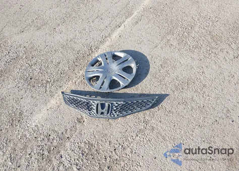 2011 Honda Fit z USA, uszkodzony, nr VIN JHMGE8H34BC028011